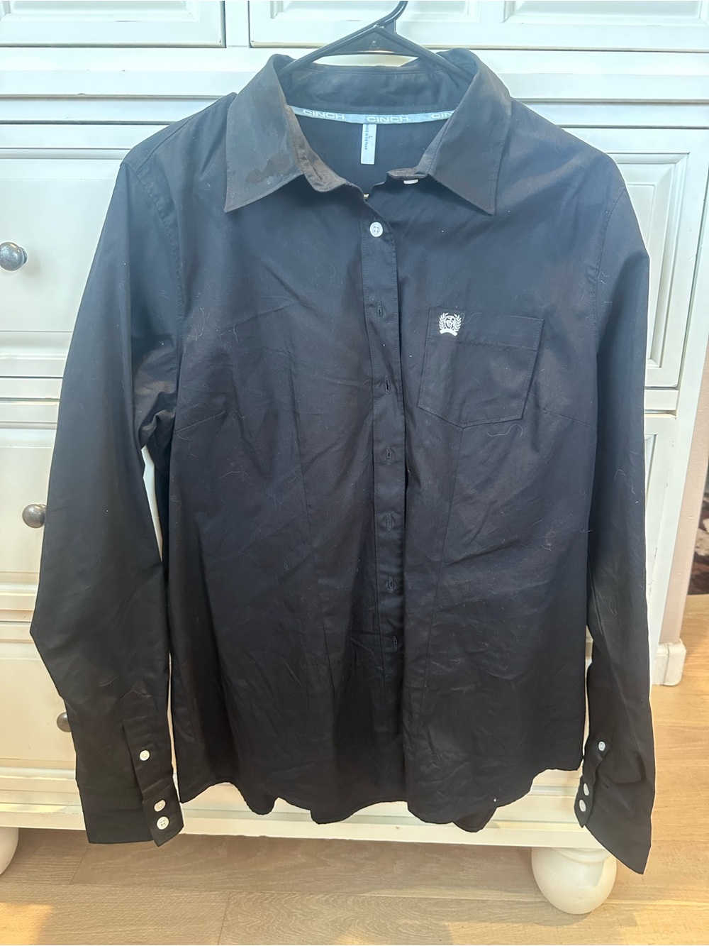 Cinch Black Women's Long-Sleeve Button-Up Blouse